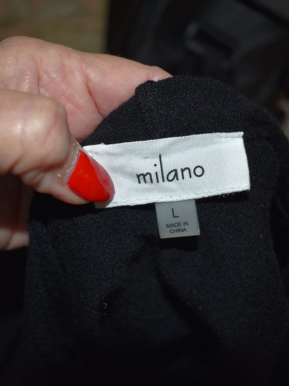 sweater - Picture 7 of 7